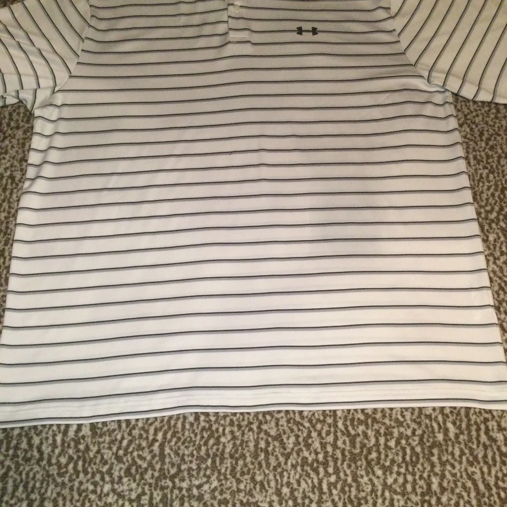 UNDER ARMOUR POLO SHIRT SIZE XXL (SMALL INK STAIN AS SHOWN IN PHOTO) - Picture 3 of 9